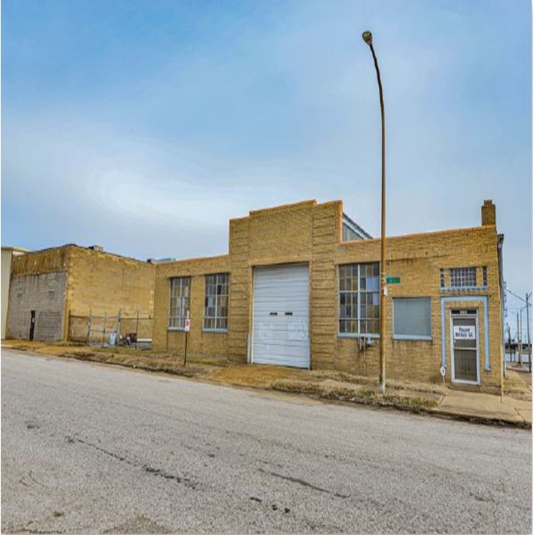 2600 N 9th STreet For Sale Front Photo